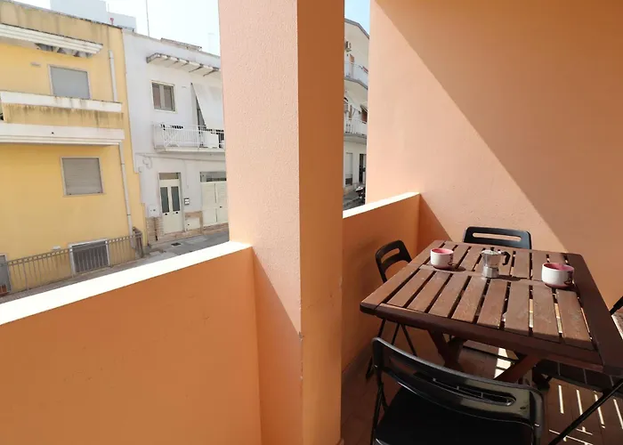 Charming 2 Bedroom In Otranto, Italy Tatil Evi